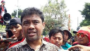 Presiden Konfederasi Serikat Pekerja Indonesia (KSPI) Said Iqbal: Selain Darurat Virus Corona, Indonesia Juga Sedang Darurat PHK Buruh.