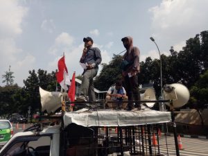 Demonstran PPMAK Desak KPK Usut Dugaan Korupsi Pembayaran Ganti Rugi Lahan di Kota Pekanbaru.