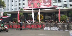 Aksi Unjuk Rasa Mahasiswa Desak KPK dan Kejaksaan Agung Usut Kasus Dugaan Korupsi di Tenayan Raya Pekanbaru.