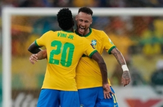 Selebrasi dua pemain Timnas Brazil, Vinicius Junior dan Neymar Junior. (Foto: AP Photo)