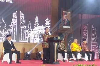 Ketua Umum Persekutuan Gereja-Gereja di Indonesia (PGI), Pdt Gomar Gultom, menyampaikan pesan damai pada Perayaan Harmony Week yang berlangsung di Gedung Majelis Permusyawaratan Rakyat Republik Indonesia (MPR RI) pada Minggu pagi (05/02/2023).