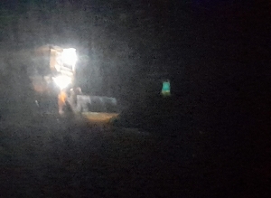 Foto: Maling Tambang di Jambi, bernama Herman Trisna, bersama oknum petugas, diduga melakukan transaksi jual beli batubara pada tengah malam, dari lokasi tambang milik PT Bumi Borneo Inti (PT BBI). (Ist)